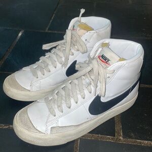 size 6 nike blazers women’s
